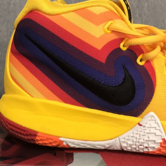 Nike Kyrie 4 Decades Pack 70s Basketball Shoe - Picture 5 of 12